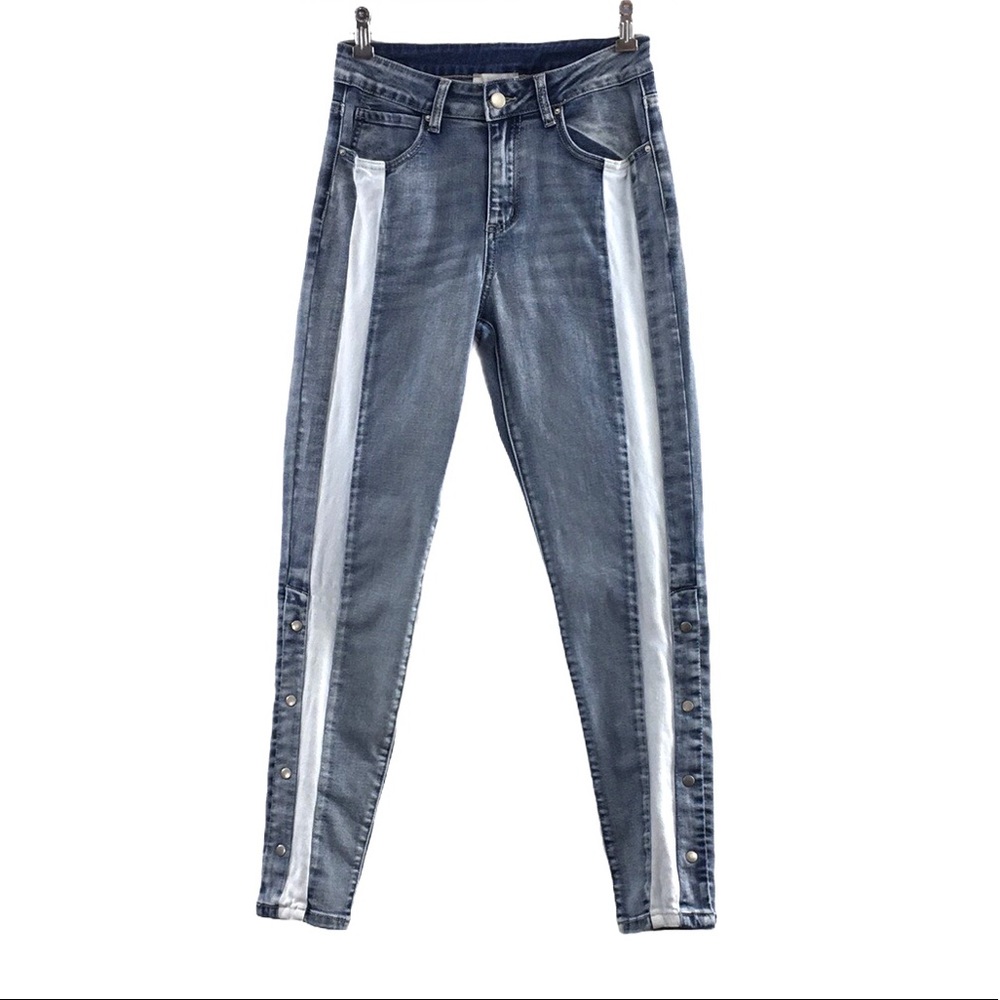 Hayden High Rise Skinny Jeans Ankle Snap Button